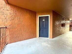 5140 Conroy Rd in Orlando, FL - Building Photo - Building Photo