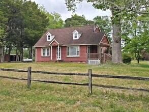 844 Old Church Rd in Swansboro, NC - Building Photo - Building Photo