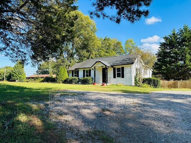 1206 Cedar Ln in Knoxville, TN - Foto de edificio - Building Photo