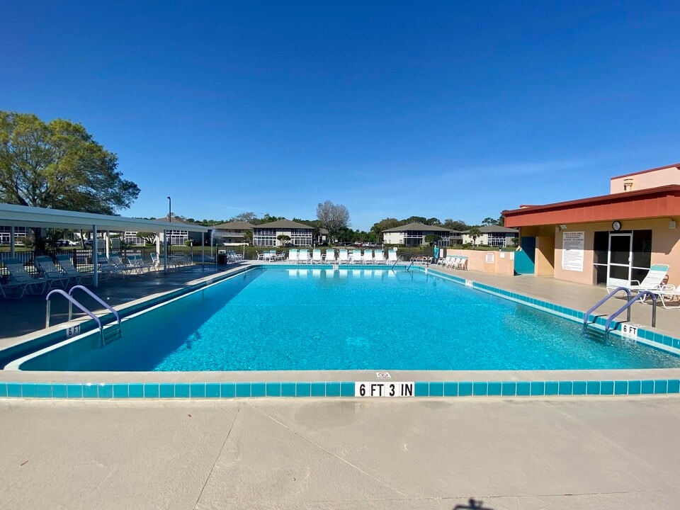 26 Lake Vista Trail in Port St. Lucie, FL - Building Photo