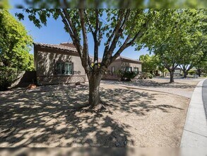 2902 E Gary Way in Phoenix, AZ - Building Photo - Building Photo