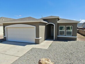 11972 Medalla St in Socorro, TX - Building Photo - Building Photo