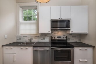 247 N Broadway in Lexington, KY - Building Photo - Building Photo