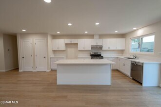 30896 Janlor Dr in Westlake Village, CA - Building Photo - Building Photo
