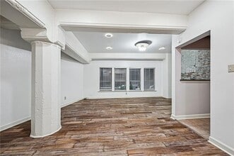 333 Julia St in New Orleans, LA - Building Photo - Building Photo