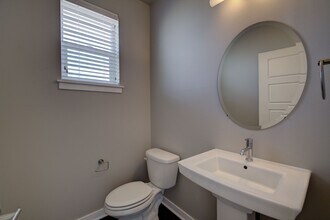 19303 38th Dr SE in Bothell, WA - Building Photo - Building Photo