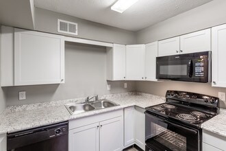 Union at Jtown in Louisville, KY - Foto de edificio - Interior Photo
