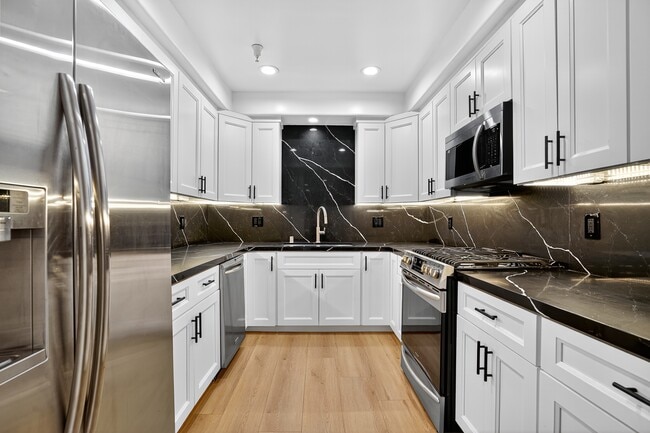 8541 Alcott St, Unit 2nd floor in Los Angeles, CA - Building Photo - Building Photo