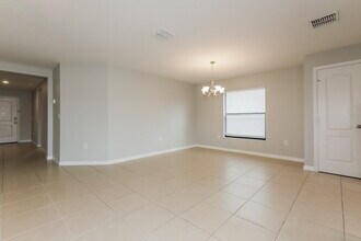 1714 Chatham Green Cir in Ruskin, FL - Building Photo - Building Photo