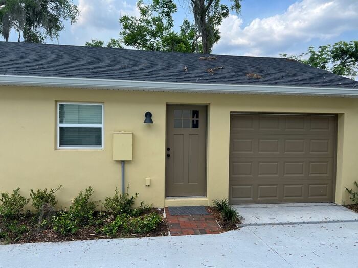273 W Warren Ave in Longwood, FL - Building Photo