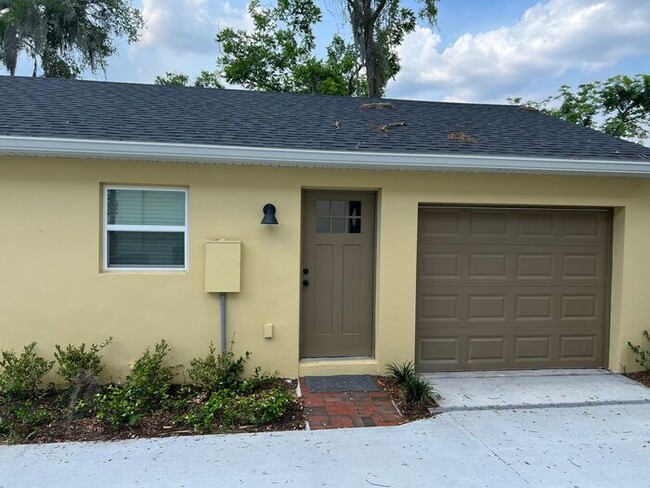 property at 273 W Warren Ave