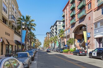 1535 Brunswig Ln in Emeryville, CA - Foto de edificio - Building Photo