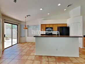 717 W Beth Dr in Phoenix, AZ - Building Photo - Building Photo