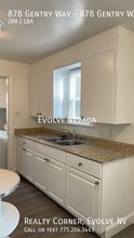 878 Gentry Wy in Reno, NV - Building Photo - Building Photo