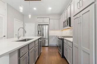 2401 Euclid Ave in Charlotte, NC - Building Photo - Building Photo