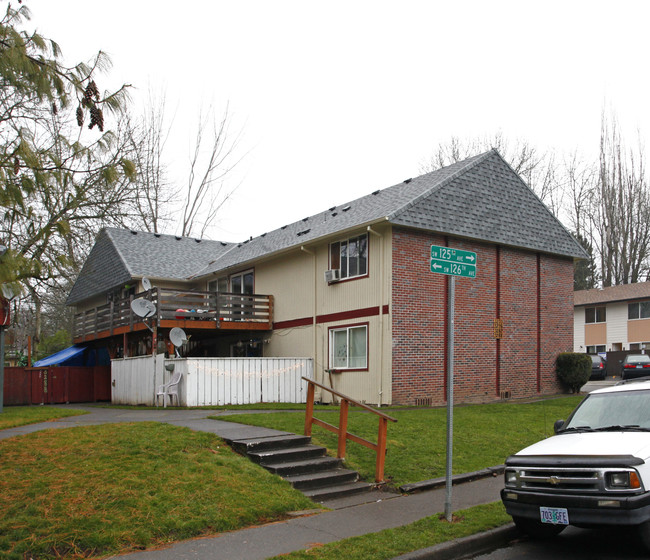 3270 SW 125th Ave in Beaverton, OR - Building Photo - Building Photo