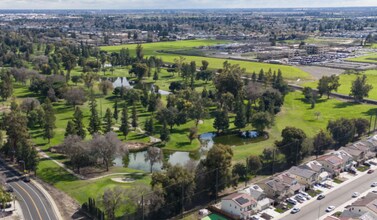 438 Miwok Ln in Manteca, CA - Building Photo - Building Photo