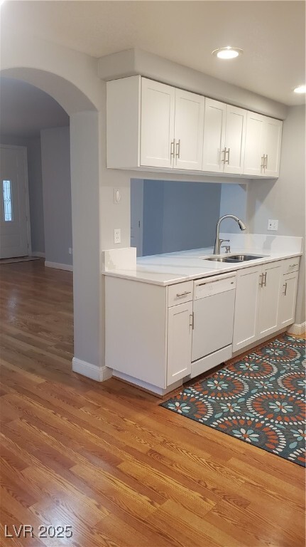 property at 7636 Rolling View Dr