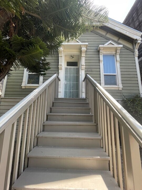 1020 Wood St in Oakland, CA - Building Photo