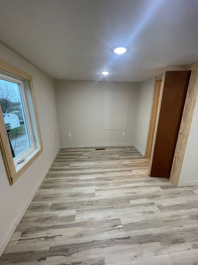 422 Thompson Ave in St. Joseph, MO - Building Photo - Building Photo