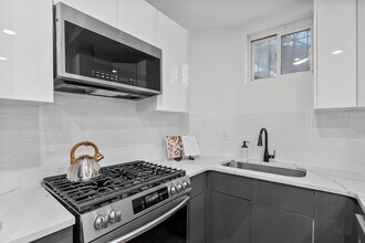 407 Park Ave in Weehawken, NJ - Building Photo - Building Photo