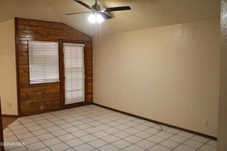1740 Sammy Davis Pl in El Paso, TX - Building Photo - Building Photo