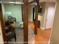 410 Simmons St photo'