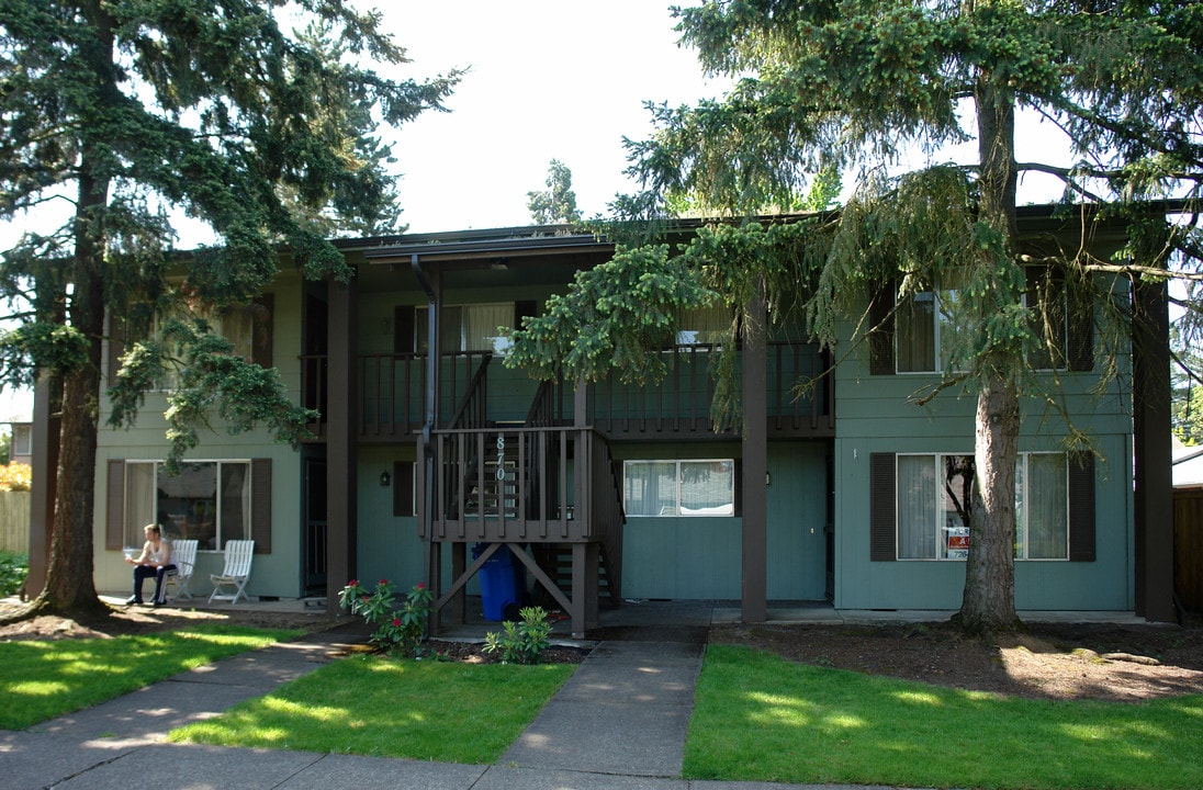 870 W 12th Ave in Eugene, OR - Building Photo