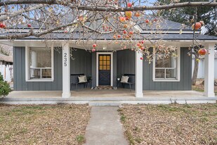 235 S 300 E in Provo, UT - Building Photo