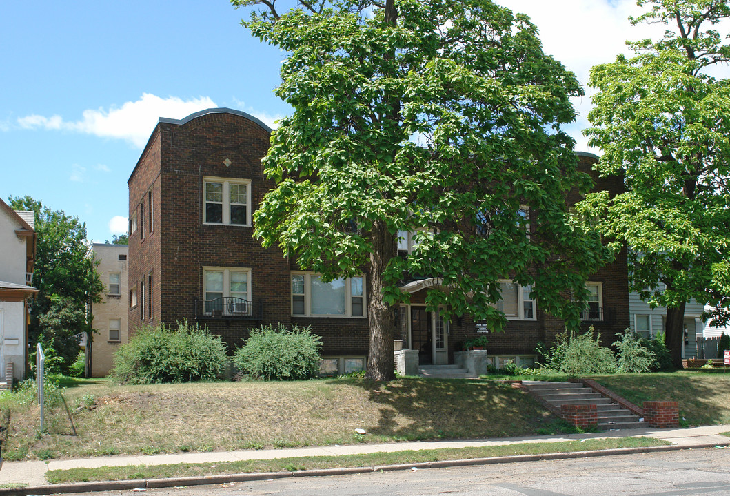 3644 Nicollet Ave in Minneapolis, MN - Foto de edificio