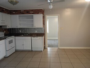 2428 Bon Air Dr in Savannah, GA - Building Photo - Building Photo