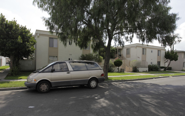 7600-7610 Jackson Way in Buena Park, CA - Building Photo - Building Photo