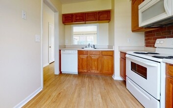 Carriage Hill Townhomes in Erie, PA - Building Photo - Building Photo