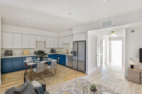 Phoenix Apartments in Los Angeles, CA - Building Photo - Building Photo