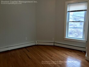 207 Broadway, Unit 207 Broadway#8 in Everett, MA - Building Photo - Building Photo