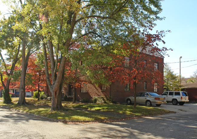 600-630 Madison Ave in Huntington, WV - Foto de edificio - Building Photo