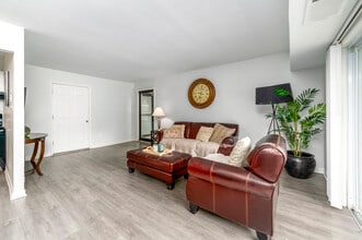 North Hills Apartments in District Heights, MD - Foto de edificio - Interior Photo