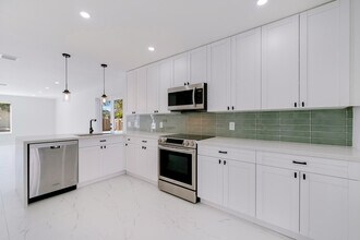 9826 SW 222nd Terrace in Cutler Bay, FL - Building Photo - Building Photo