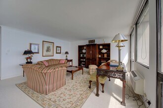 1240 N Lake Shore Dr in Chicago, IL - Building Photo - Building Photo