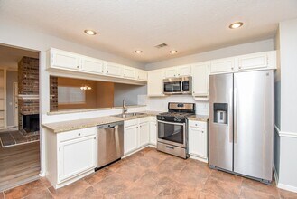 10319 Tablerock Dr in Houston, TX - Building Photo - Building Photo