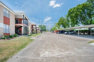 3800 E 29th St, Unit 18 in Bryan, TX - Building Photo