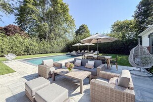 121 Ponquogue Ave in Hampton Bays, NY - Building Photo