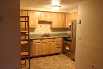 218 Cambridge St in Boston, MA - Foto de edificio - Building Photo