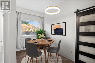 2563 Dundas St W in Toronto, ON - Building Photo - Building Photo