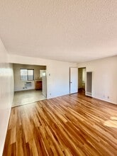 287 E Elm St in Bishop, CA - Building Photo - Building Photo