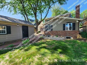 705 E 21st St in Sioux Falls, SD - Building Photo - Building Photo