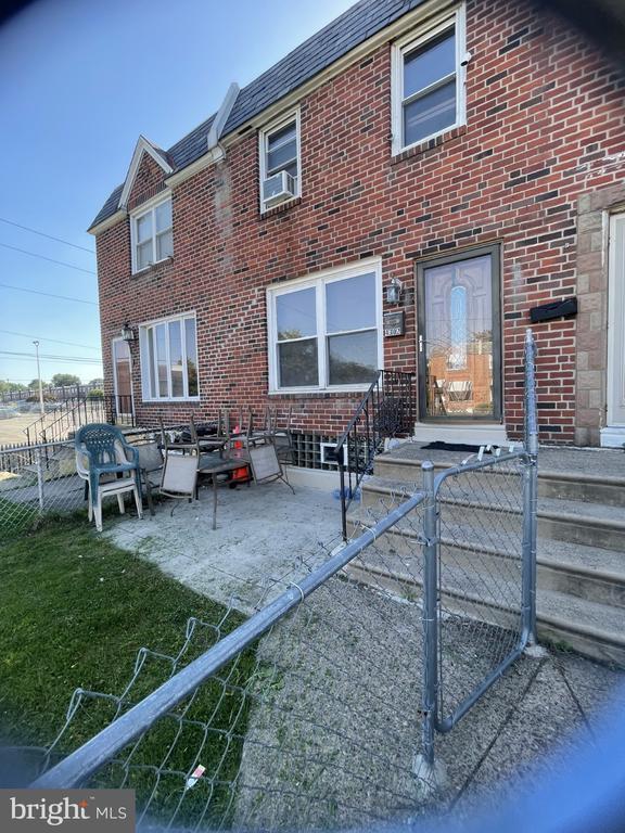 property at 4302 Potter St