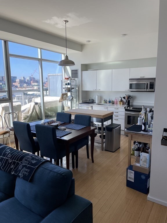 property at 2 Earhart St
