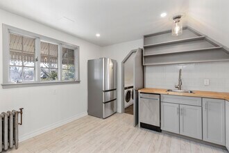 75 W Ashland St, Unit 3rd Floor in Doylestown, PA - Building Photo - Building Photo