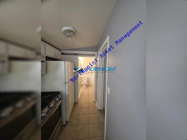 525-527 14th St in Sacramento, CA - Building Photo - Building Photo